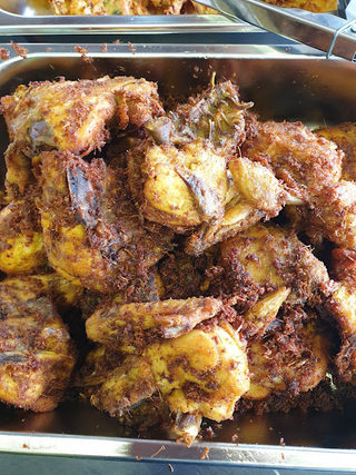 Madam D's Kitchen Macalister 2