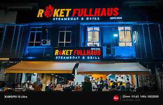 ROKET FULLHAUS STEAMBOAT & GRILL 1