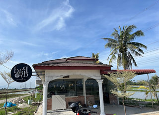 PADDY CAFE & RESTAURANT 1