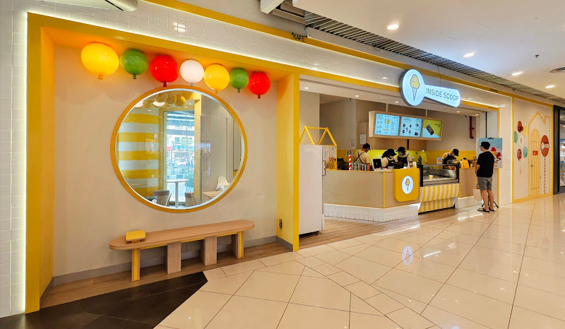Inside Scoop Queensbay Mall, Penang