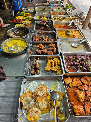 Squatting Teo Chew Porridge 1