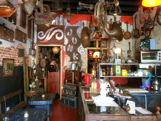 Junk Cafe 1
