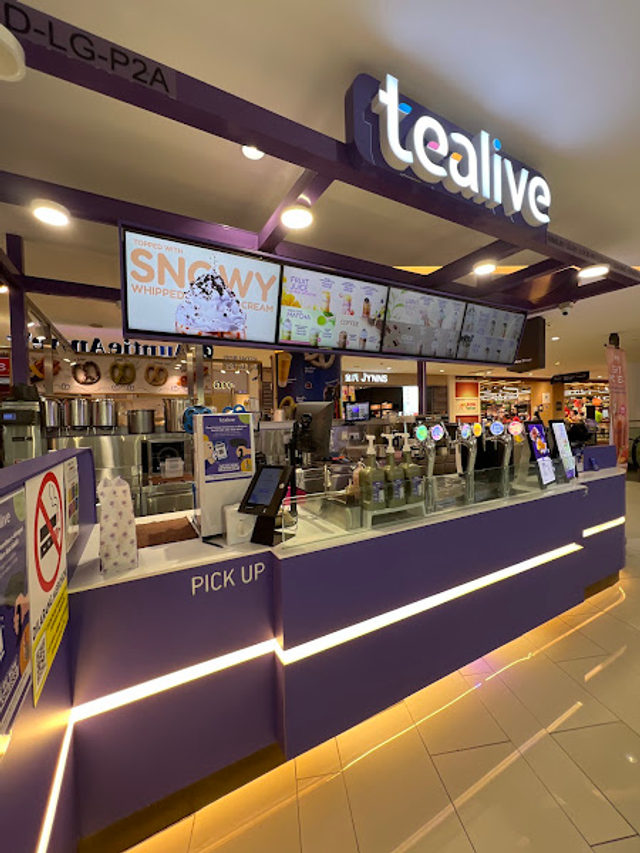 Tealive & Bask Bear Gurney Paragon