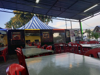 Shellout & Tomyam Seafood 1