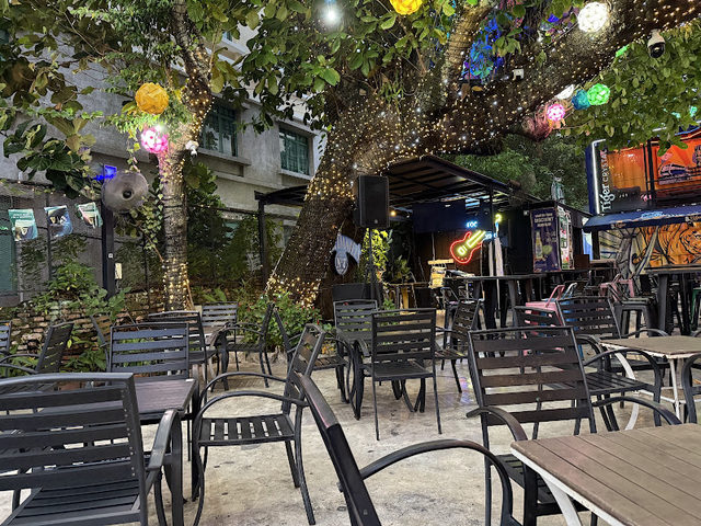 The Pokok - All Day Bar