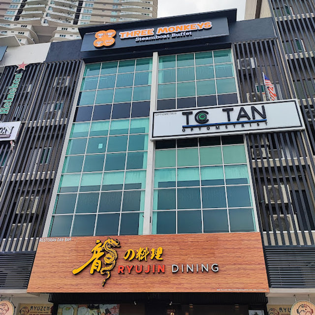 Three Monkeys Steamboat Buffet