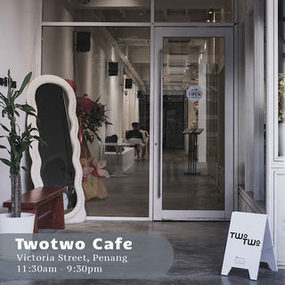 TwoTwo Cafe 1