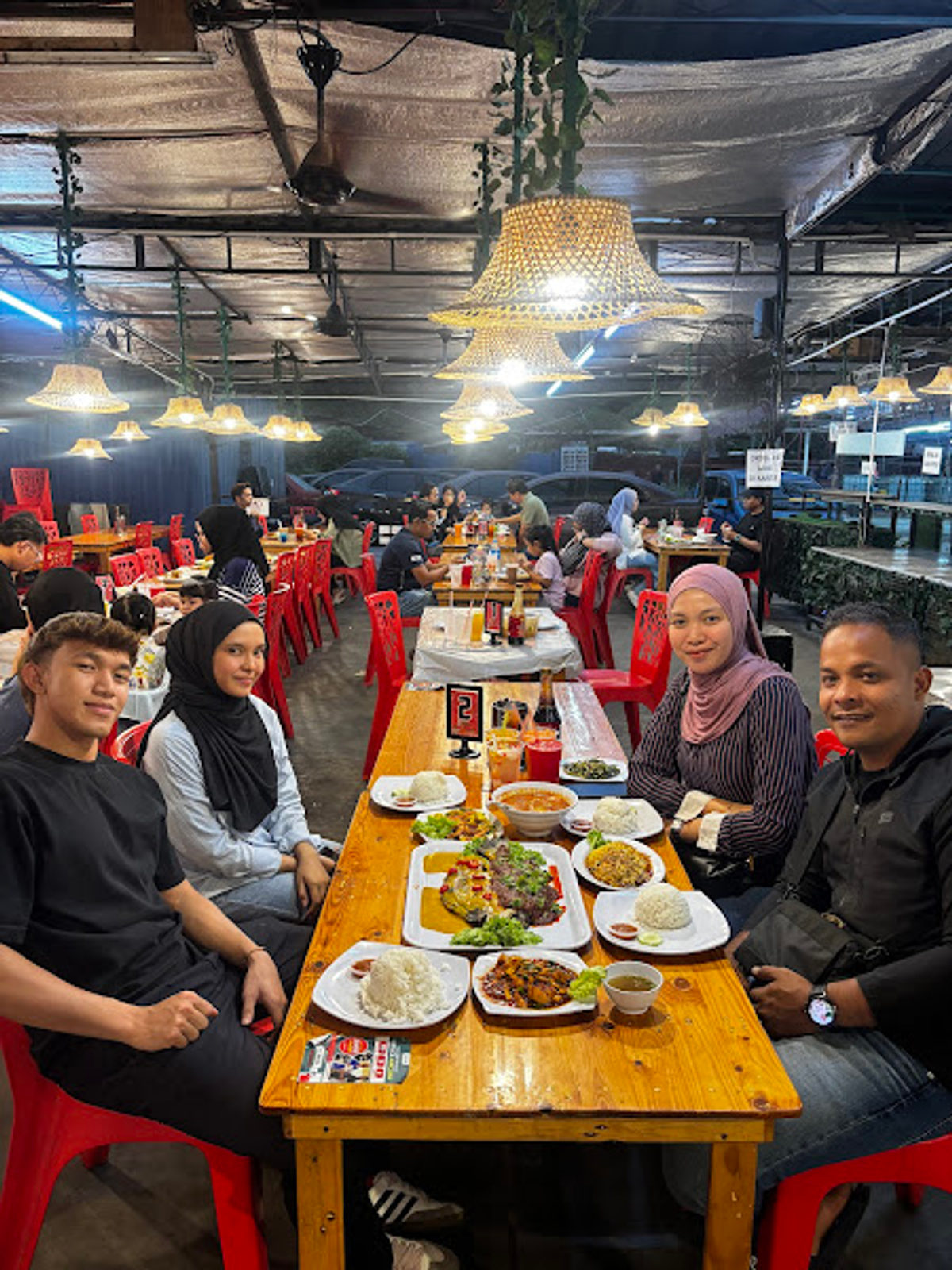 Ekonomi Tomyam Shellout Bayan Baru