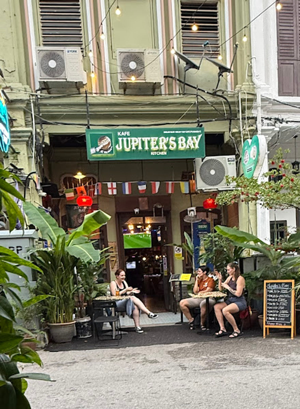 Jupiter's Bay Love lane