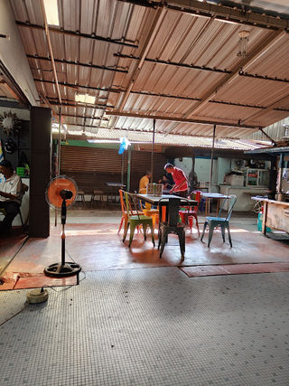 Cucur Udang Legend & Mee Mamak 2