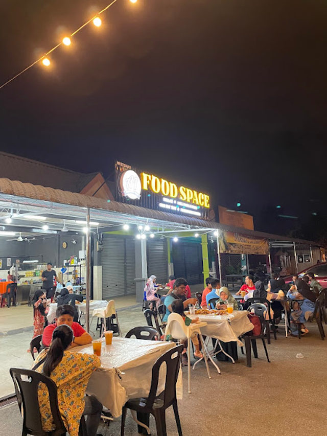 Food Space (Halal Food Restaurant)