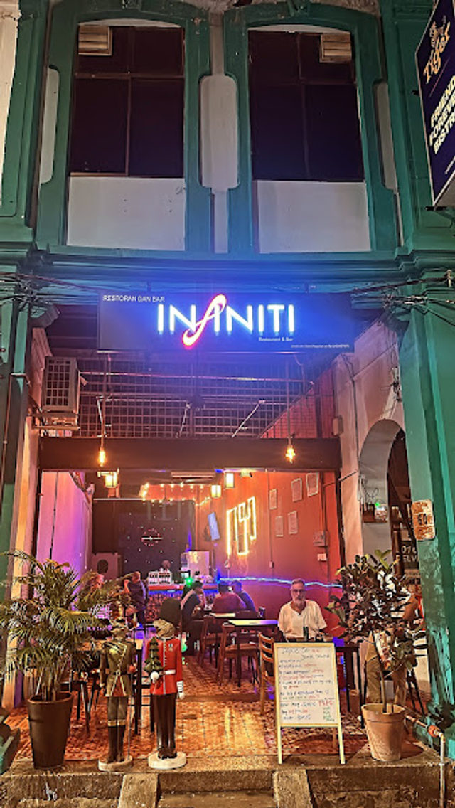 Infiniti Restaurant and Bar