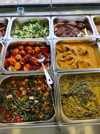 Madam D's Kitchen Macalister 1