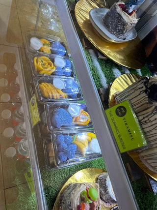 The Gunners Burger & Cafe 3