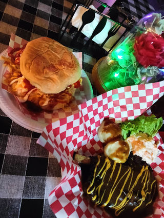 Warung Santai Tepi 2