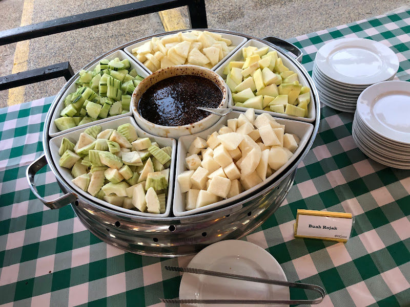 Gaya's Beach Side Bar & Restaurant