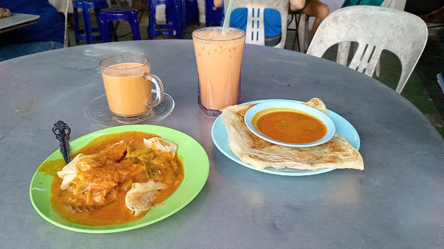 Sajidah Cafe (Roti Canai)