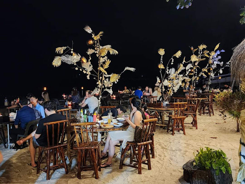 Frandy Beach Bar & Restaurant