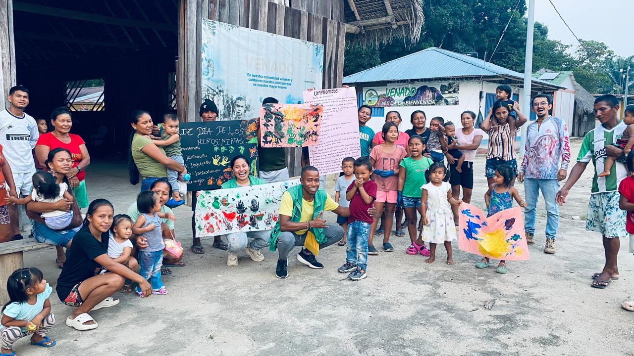 Imagen de acción comunitaria representando el trabajo social de Fundación Marama