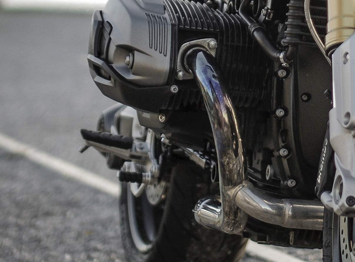Jak vyměnit stupačky na motorce