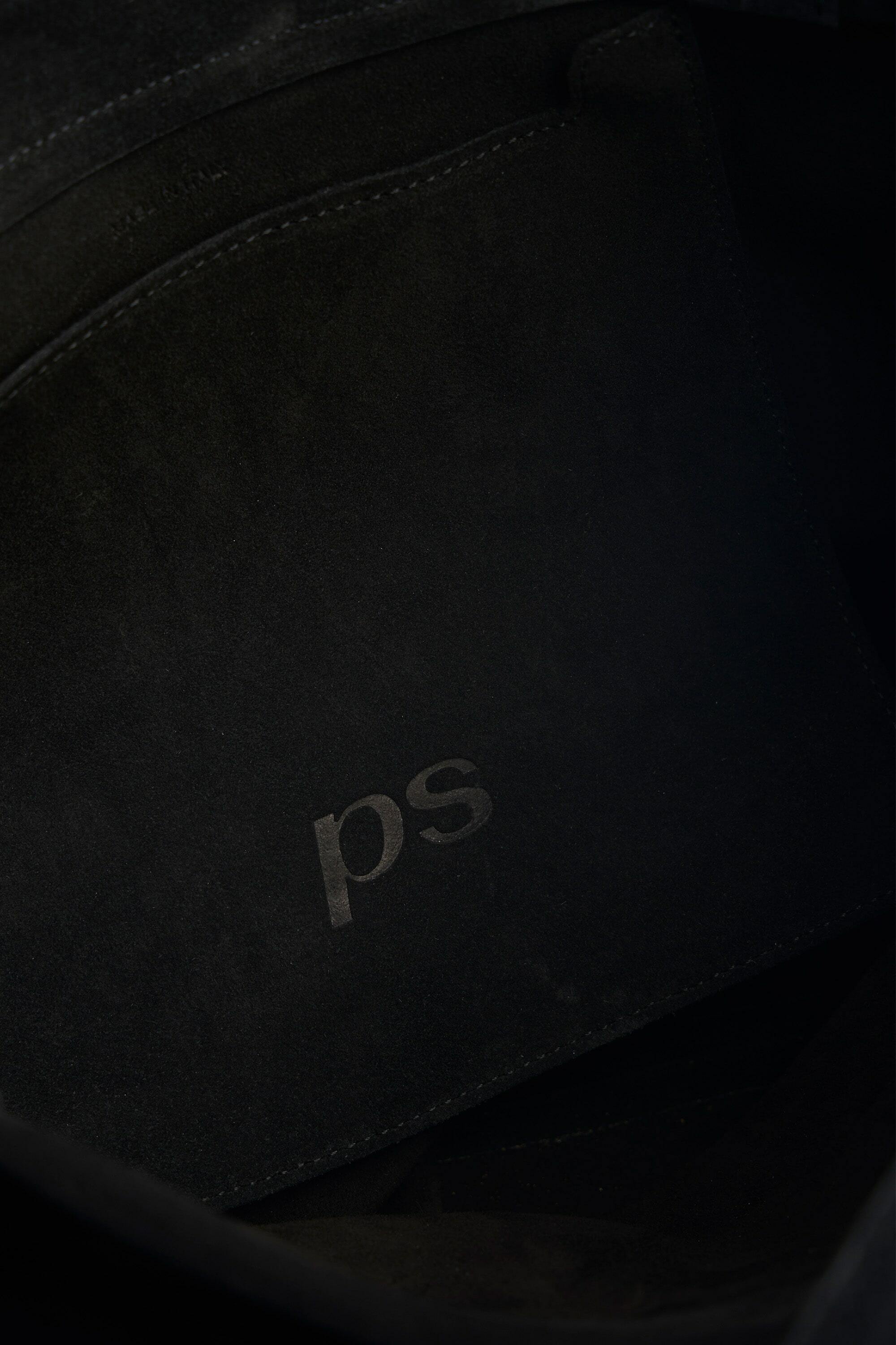 Ps 01 blacksuede detail min