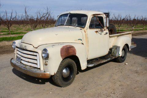 some extras 1952 Chevrolet Pickups GMC 100 vintage for sale