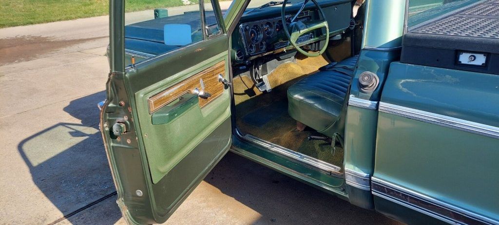 1972 Chevrolet C10 vintage truck [mostly original]