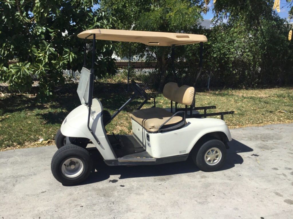 2010 EZGO golf cart [needs service]
