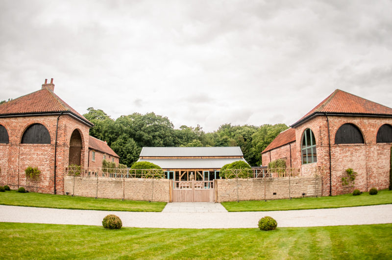 Hazel Gap Barn on Joelle & Scott's wedding day