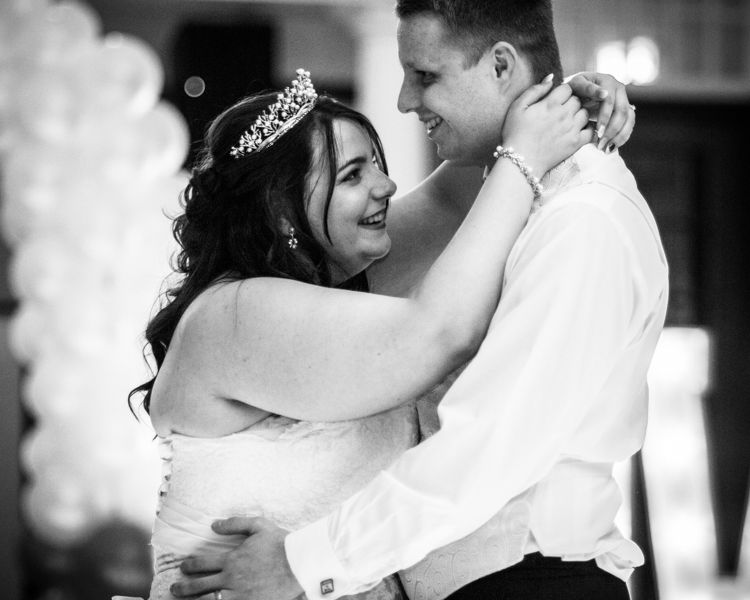 Kenwood Hall first dance for Helen & Tom