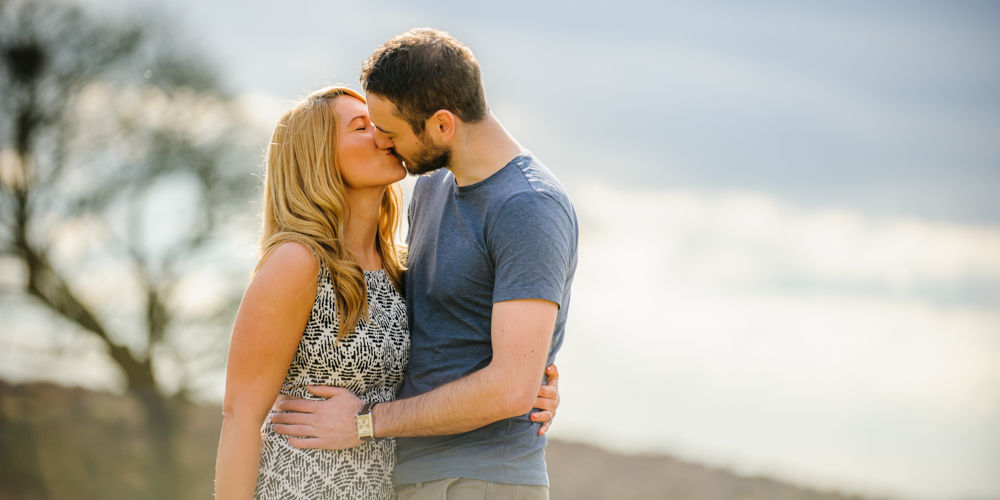 Kisses, pre-wedding photos, Curbar Edge