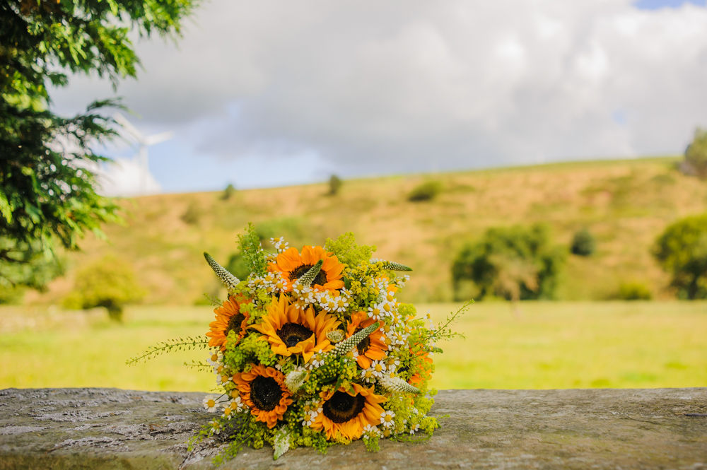 sunflower wedding bouquet, Sheffield wedding photographers, Smallshaw Farm Cottages