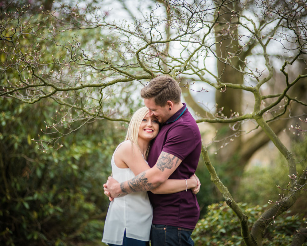 Deanna and Davey hugging, Botanical Gardens Sheffield wedding photographers