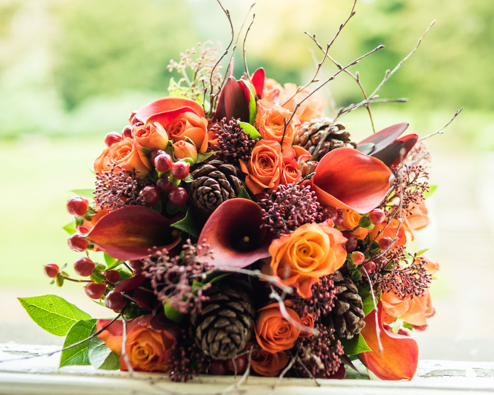 Brides's autumn wedding bouquet