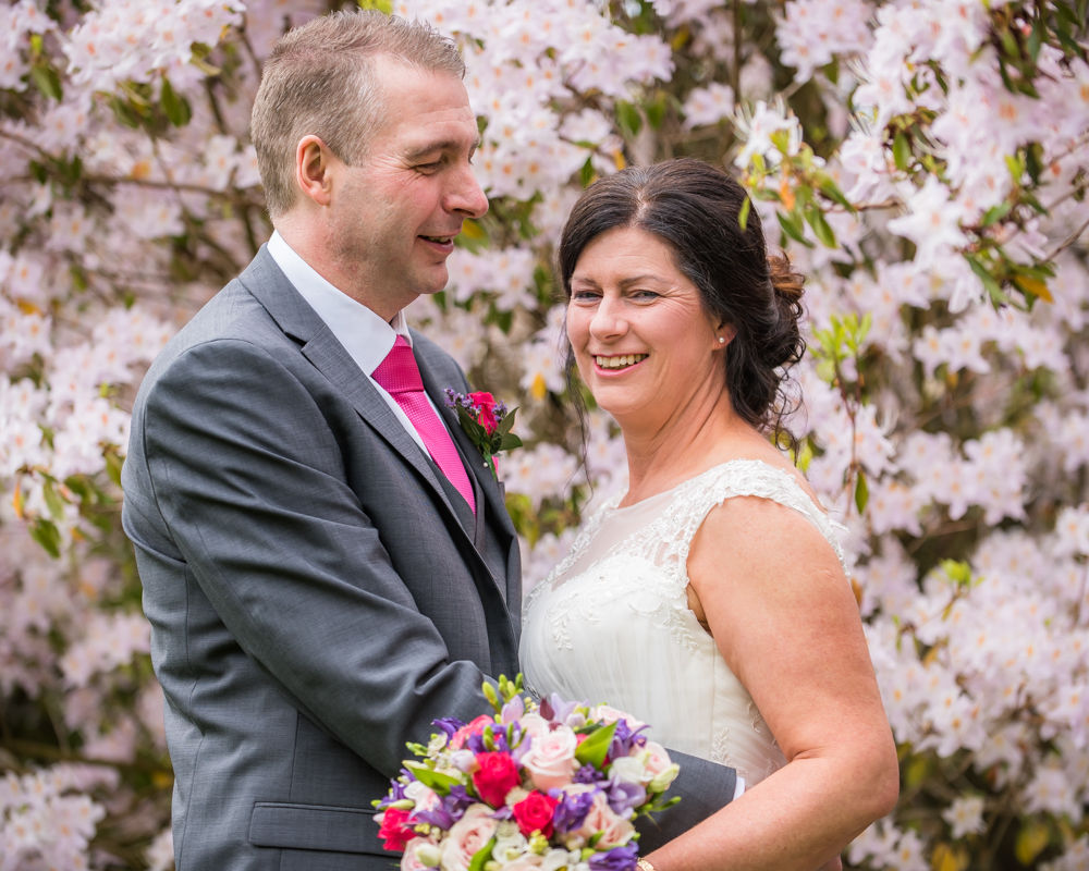 Looking at each other, Lingholm wedding, Lake District