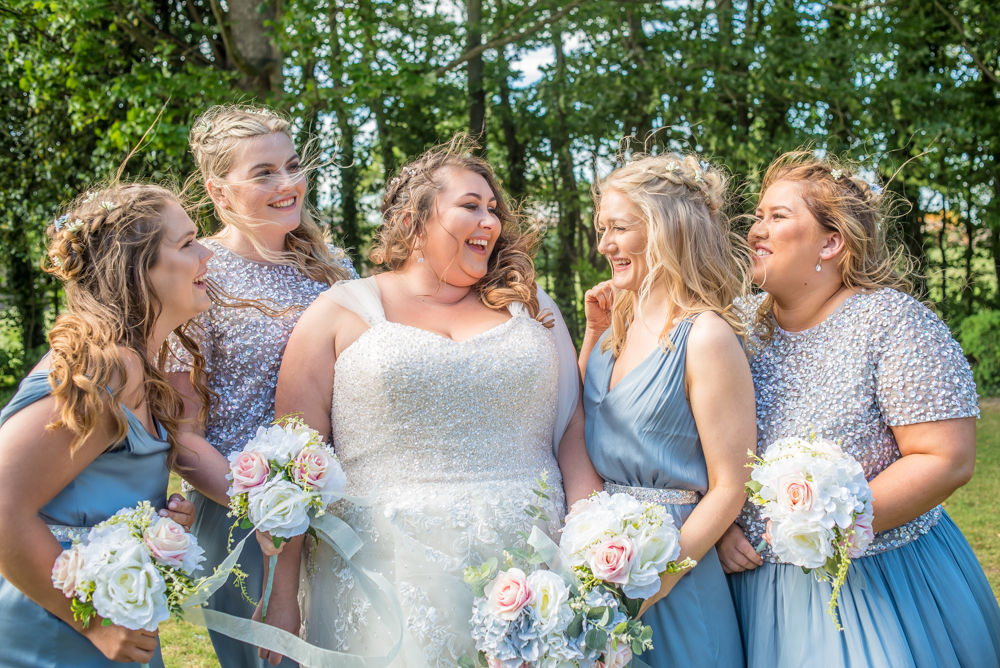 Bride and bridesmaids, Ye Olde Bell wedding, Retford