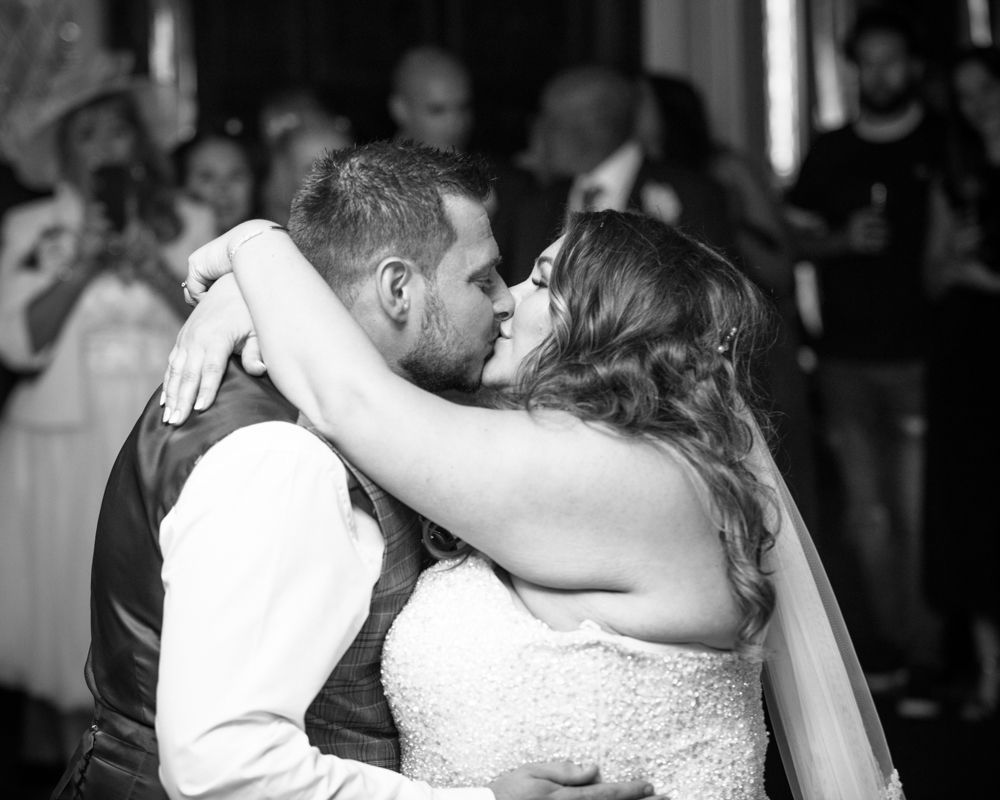 Kissing on dancefloor, Ye Olde Bell wedding, Retford
