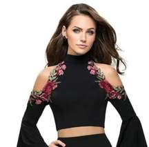 LaFemme Black Floral Applique  Knit Cropped Bell Sleeve Cold Shoulder Top Size 0