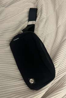 NWT  Belt Bag