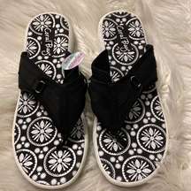 Coral Bay Sandals brand new size 10 black and white