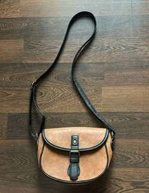 G.H. Bass & Co. Leather Crossbody Purse Tan