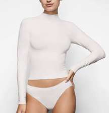 Soft Smoothing Turtleneck S NWT