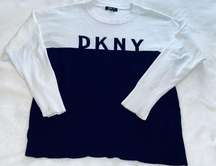 DKNY Sweater sz M