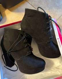 Mix No. 6 chunky suede black booties W7.5