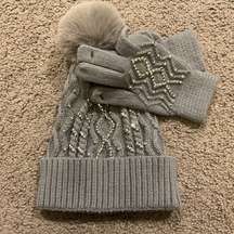 Amazing Bling Gray Cable Knit Pom Pom Hat & Gloves Gift Set, NWT