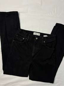 Ultra High Rise The 90’s Straight 27/4 High-Waisted Black Denim Jeans