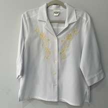 Bon Worth Petite Vingate White Embroidered 3/4 Sleeve Shirt Sz Small petite