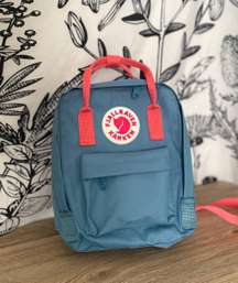 Fjallraven Kanken Mini Backpack