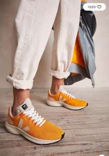 Women’s  Vegan Marlin Sneakers Yellow Size 6