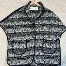 Rare Graham & Spencer black & white Wool Poncho